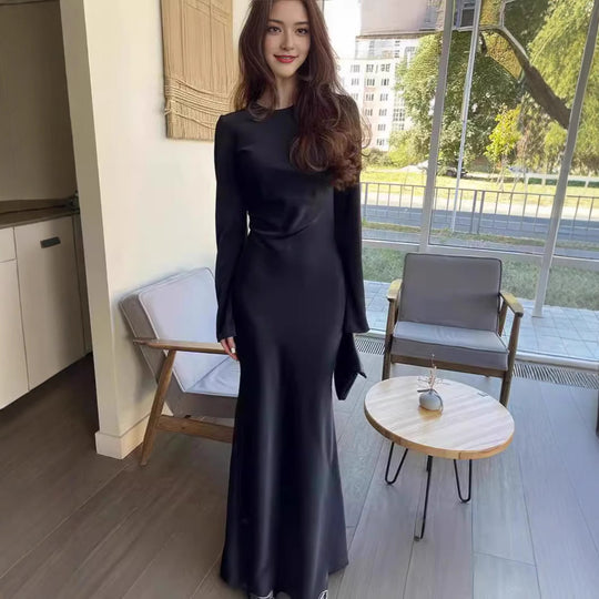 Damen Elegantes Maxikleid mit schmeichelndem Schnitt und ausgestellten Ärmeln R&B