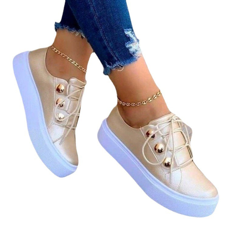 Damen Sportliche Sneakers mit modischen Zierknöpfen R&B