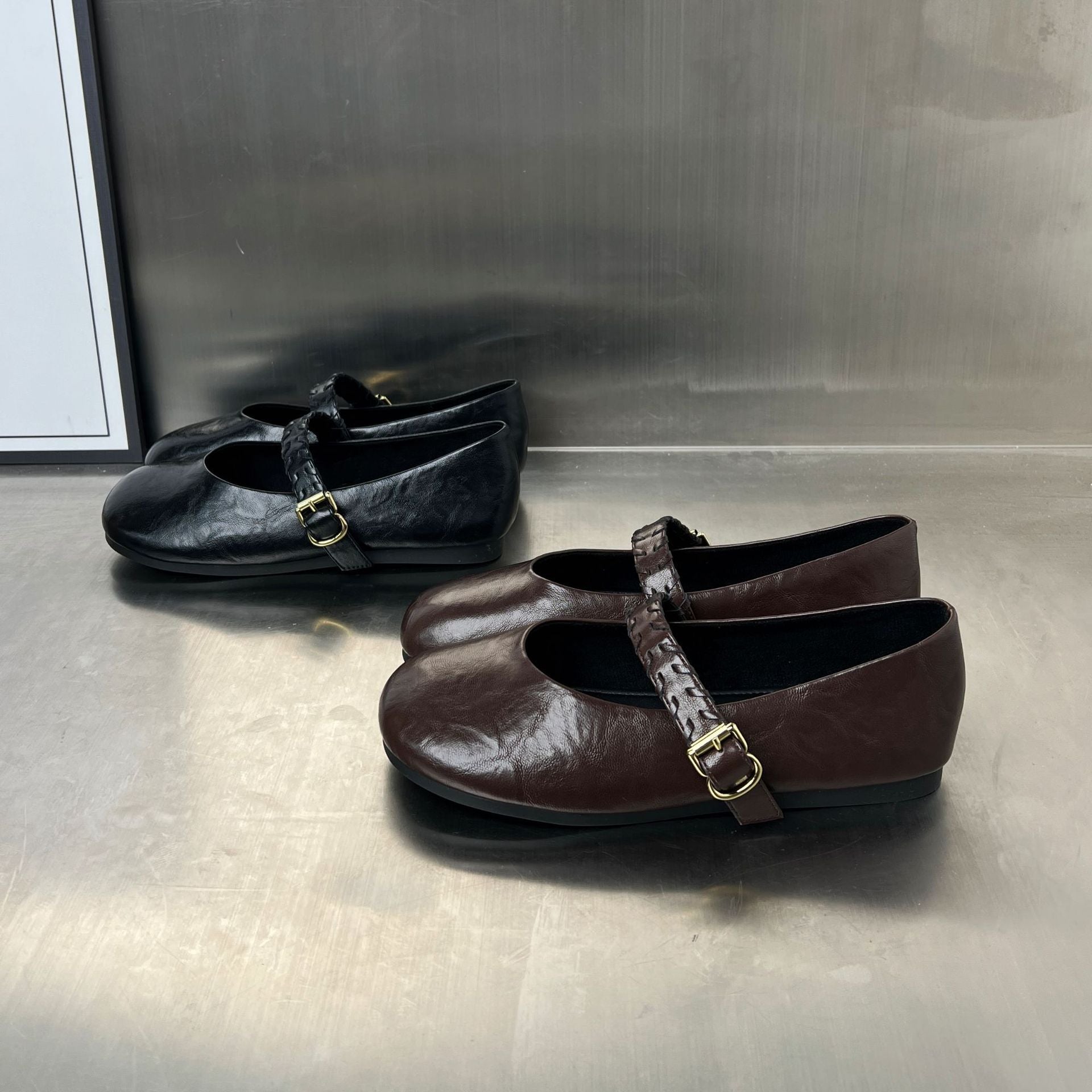 Damen Elegante Ballerinas mit modischem Riemenverschluss R&B