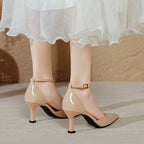 Damen elegante Stiletto-Pumps mit verstellbarem Riemen und glänzender Oberfläche