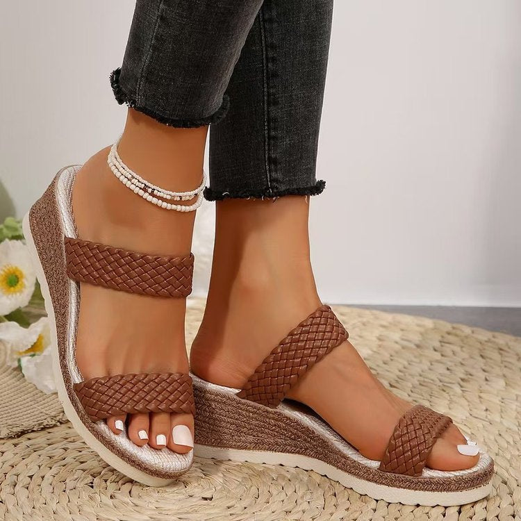 Damen Wedgesandalen mit geflochtenen Riemen und kombinierter Sohle R&B
