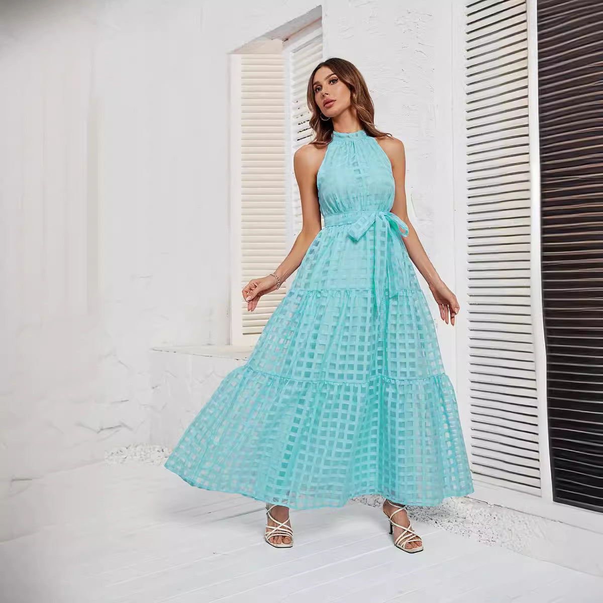 Damen Maxikleid mit elegantem Halterneck und luftigen Rüschen R&B