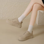 Damen modische Sneakers mit plattformierter Sohle und sportlicher Silhouette R&B