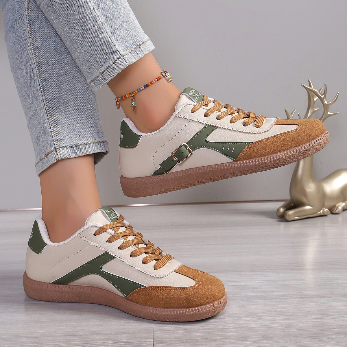 Damen Sportliche Sneakers im retro-inspirierten Design mit atmungsaktiver Mesh-Oberfläche R&B