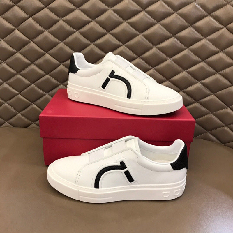 Damen Sportliche Slip-On Sneakers mit modernem Design und elastischem Riemen R&B
