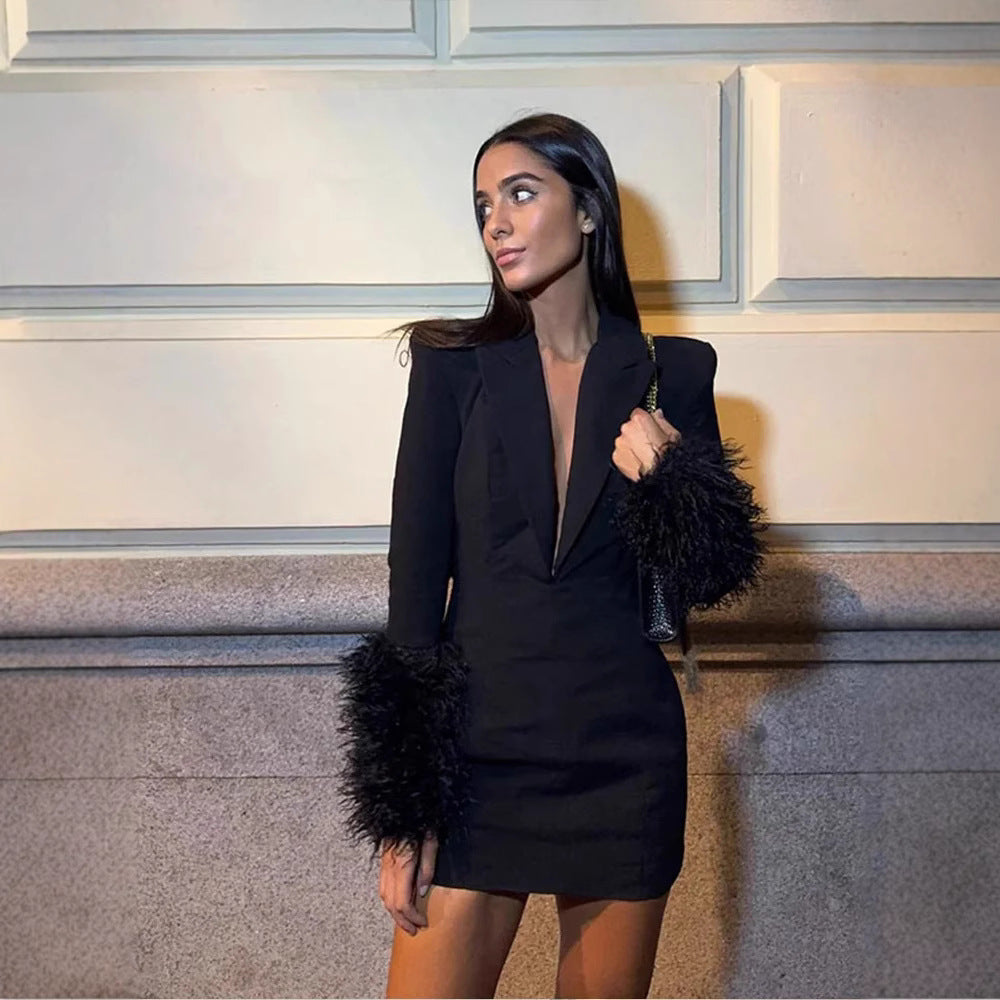 Damen Sexy Minikleid mit tiefem V-Ausschnitt und glamourösen Federärmeln R&B