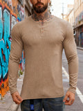 Herren nan geripptes Langarm-Henleyshirt mit flacher Knopfleiste und körperbetonter Stretch-Passform R&B