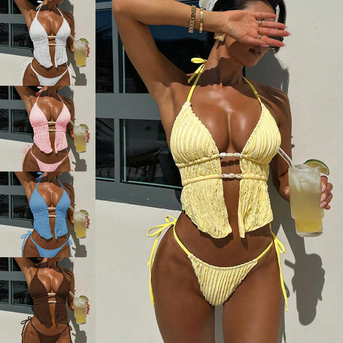 Damen Bikinimodell mit eleganter Rüschendetail R&B