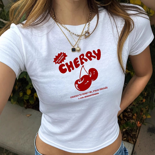 Damen T-Shirt mit künstlerischem Statement-Print und figurbetontem Schnitt R&B