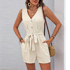 Damen Jumpsuit mit V-Ausschnitt, Gürtel und Knopfdetails R&B