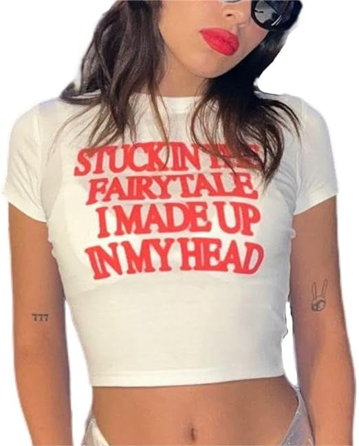 Damen Crop-T-Shirt mit animalistischem Lippenmotiv und auffälligem Schriftzug R&B