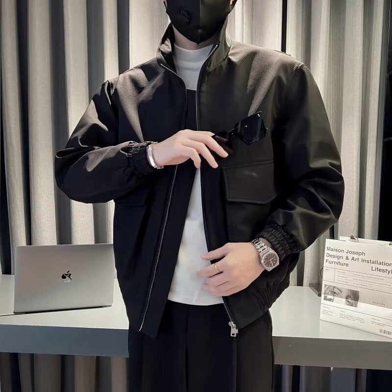 Herren modische Übergangsjacke mit praktischen Taschen und elastischen Bündchen
