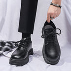 Damen Schnürschuhe mit robustem Sohlenprofil und modisch-elegantem Design