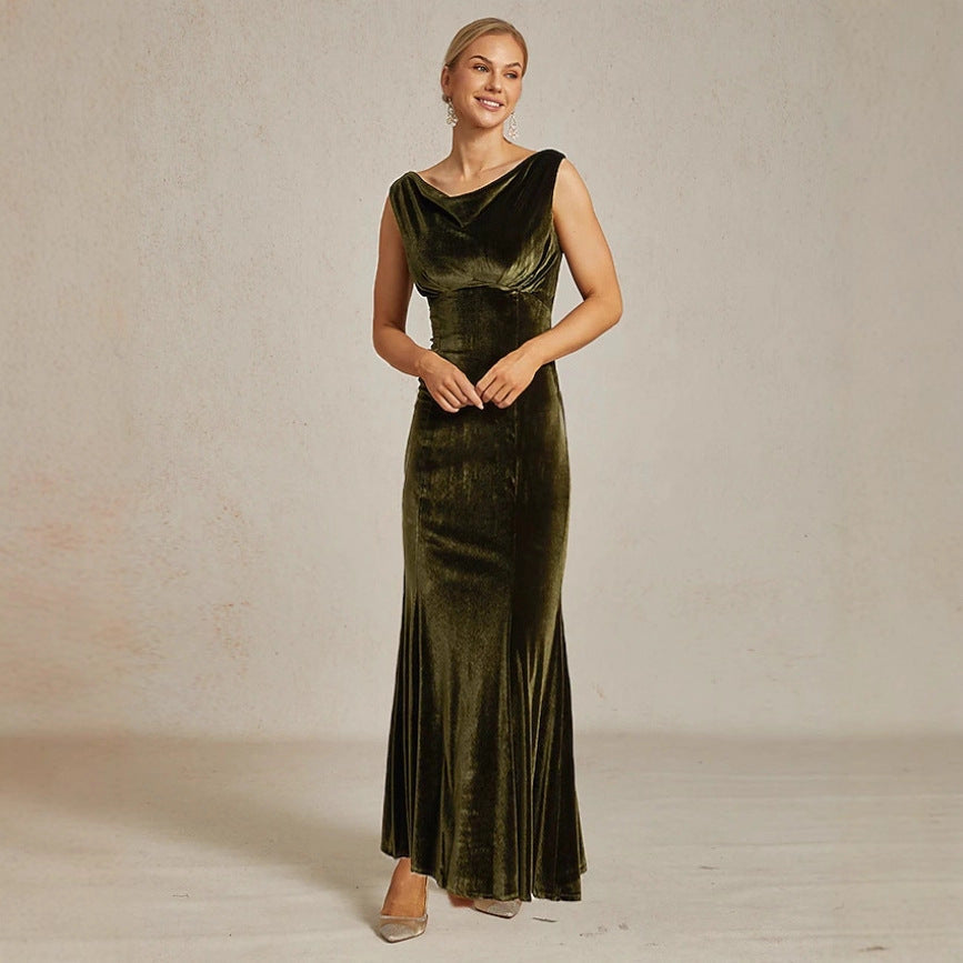 Damen Maxikleid aus samtigem Material mit elegantem Carmen-Ausschnitt R&B