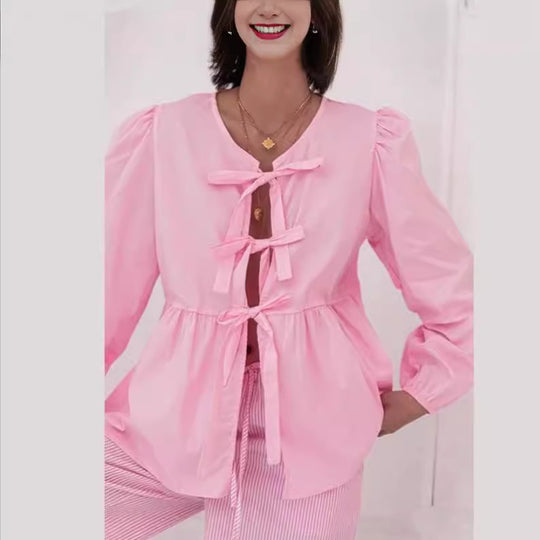 Damen Bluse mit verspielten Rüschendetails und Raffinförderungen R&B
