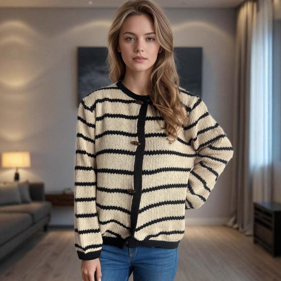 Damen gestreifte Strickjacke mit hochwertigen Holzknöpfen und rundem Ausschnitt R&B