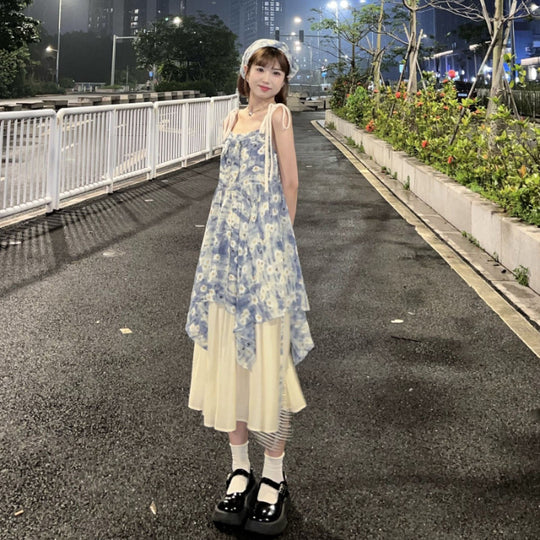 Damen Sommerliches Maxikleid mit asymmetrischem Saum und floralen Akzenten