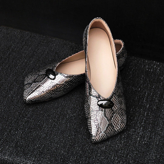 Damen elegante Ballerinas mit spitzem Zehenbereich und dekorativem Riemchen R&B