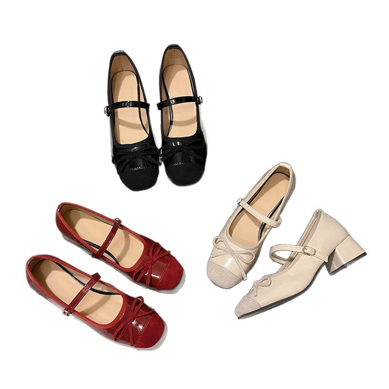 Damen Ballerina Schuhe mit elegantem Riemchen und glänzender Oberfläche EB