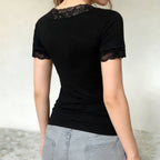 Damen Elegantes Spitzen-T-Shirt mit V-Ausschnitt und Kurzarm R&B