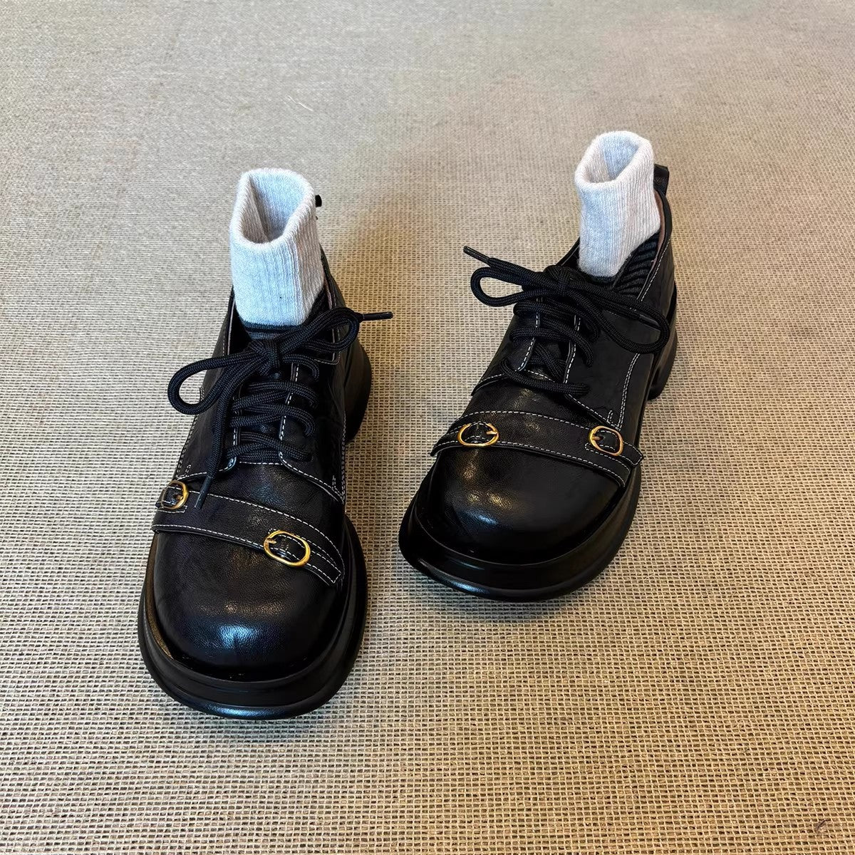 Damen modische Schnürschuhe mit einzigartigem Design und komfortabler Sohle R&B