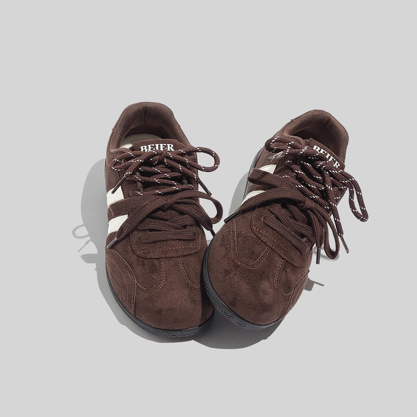 Damen Sportliche Sneaker mit rutschfester Gummisohle und weichem Wildleder-Obermaterial