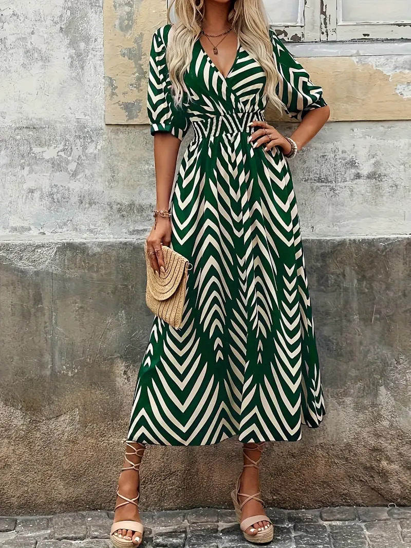 Damen Langes Wickelkleid mit modernem Muster und Rüschendetails R&B