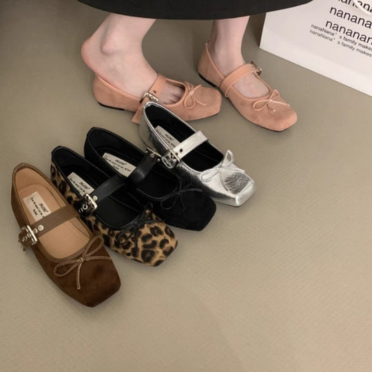 Damen Ballerinas aus weichem Wildleder mit verstellbarem Riemen und dekorativer Schleife R&B