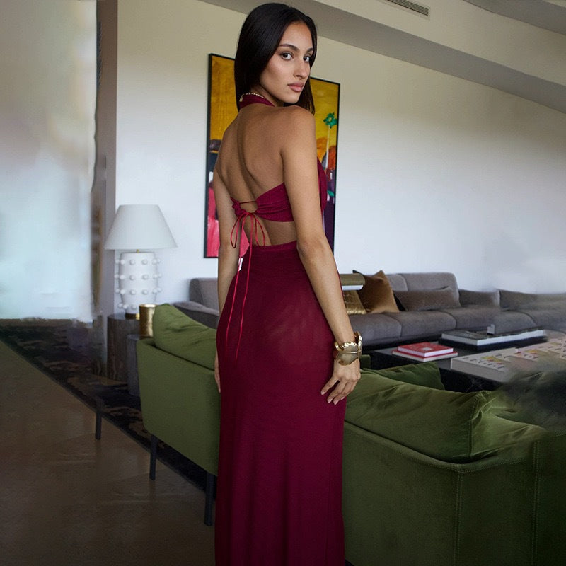 Damen Elegantes Maxikleid mit Halterneck und figurbetontem Schnitt R&B