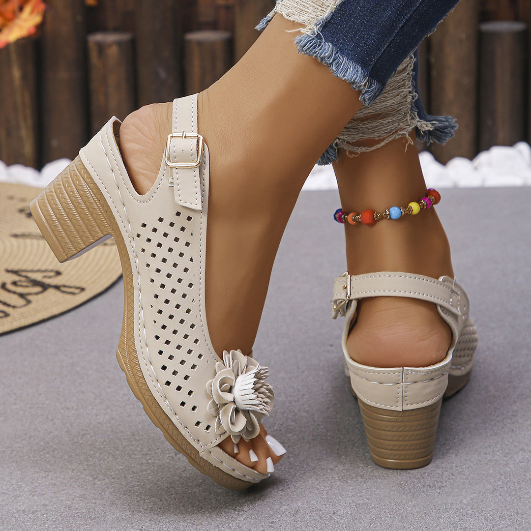 Damen Sandaletten mit floralem Detail von R&B