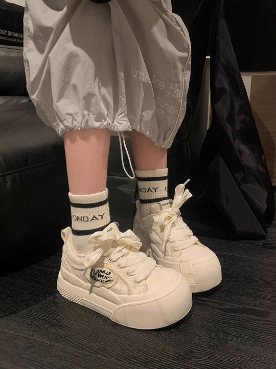 Damen Sportliche Plateau-Sneaker mit breiter Sohle und verspieltem Design R&B