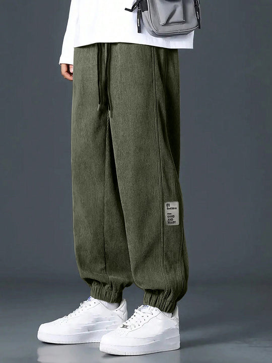 Herren nan Relax-Freizeithose aus feiner Breitkordstruktur mit Tunnelzug und elastischen Knöchelabschlüssen R&B