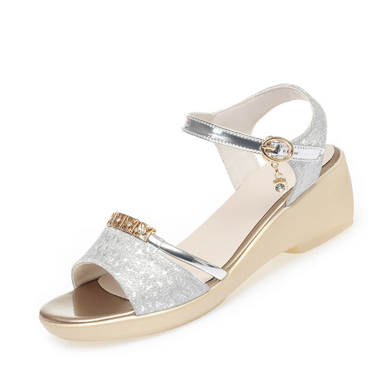 Damen Wedgesandaletten mit elegantem Riemen und modischem Schmuckdetail R&B