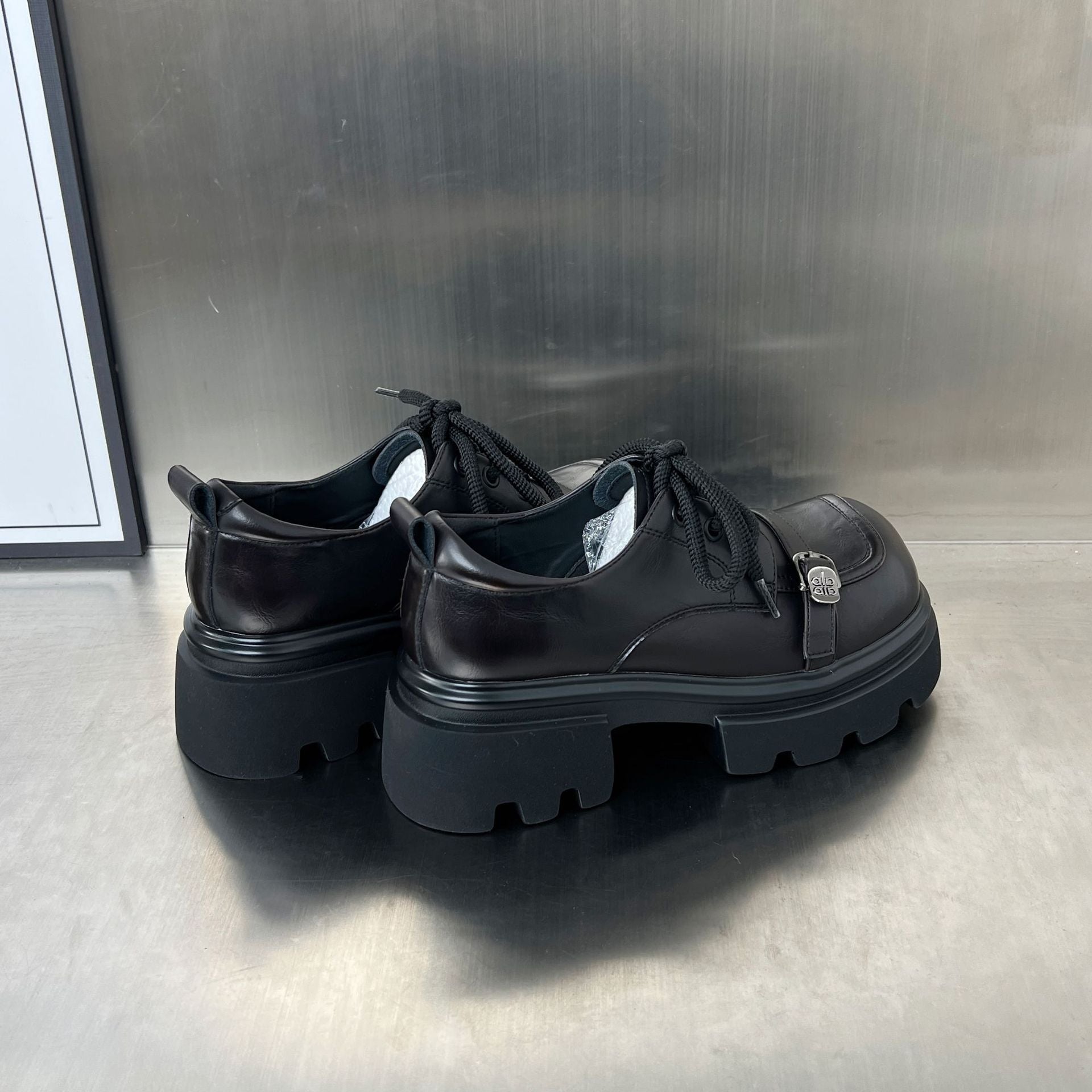 Damen Chunky Sneakers mit robustem Sohlenprofil und modischem Design R&B