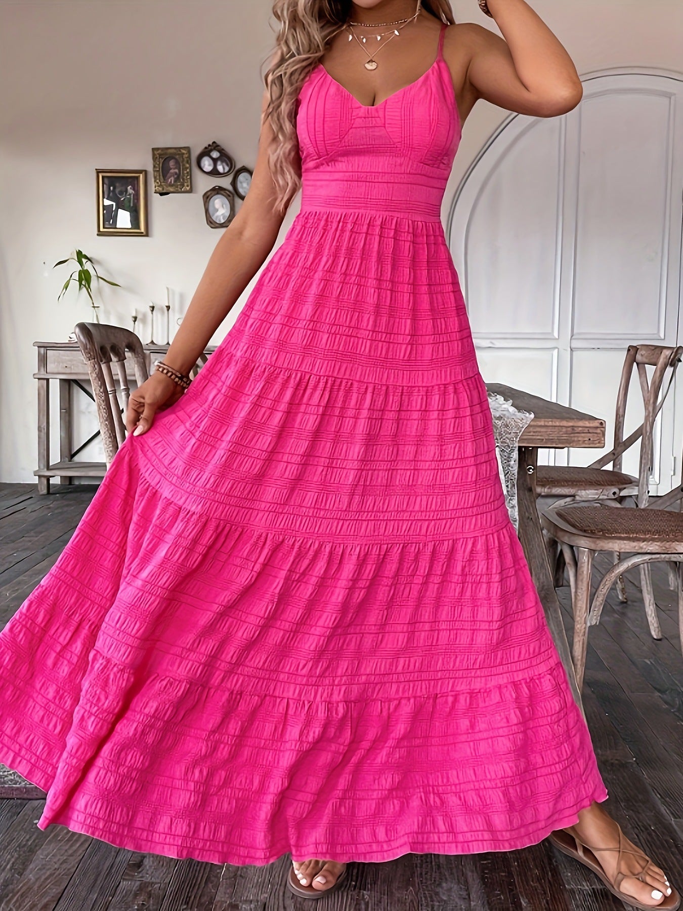 Damen Maxikleid mit femininer Silhouette und luftiger Struktur R&B