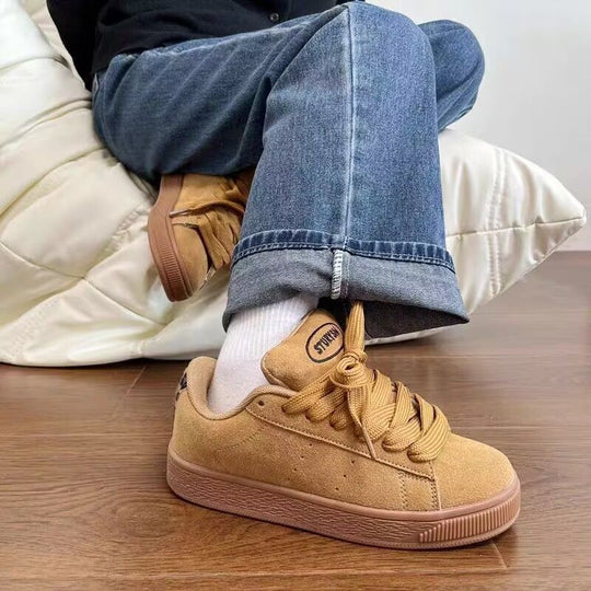Damen Sportliche Sneakers mit weicher Veloursoberfläche und strapazierfähiger Gummisohle R&B