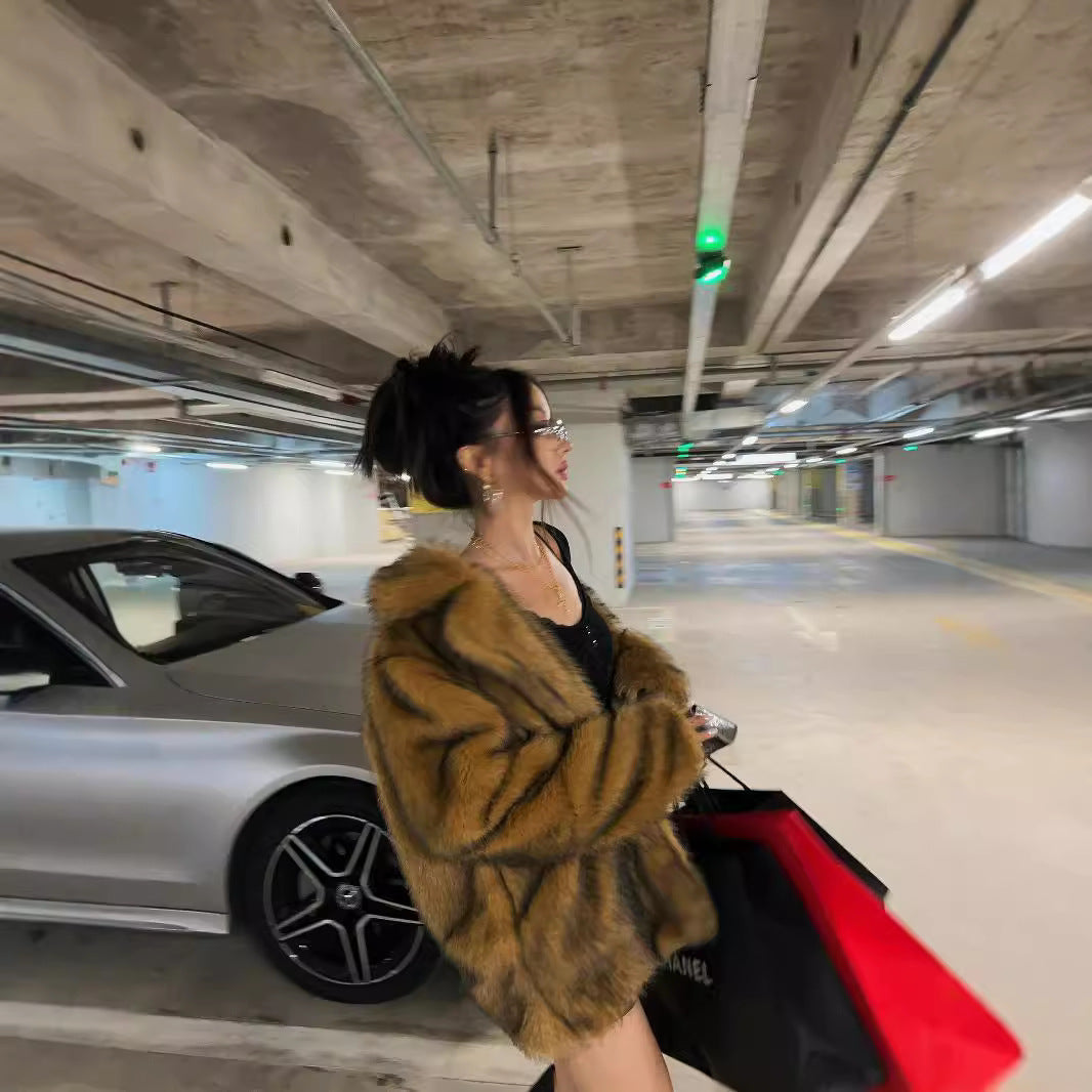 Damen Trendiger Kunstpelzjacke mit Tiermuster R&B