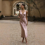 Damen Satin-Maxikleid mit tiefem V-Ausschnitt und eleganten Trägern R&B