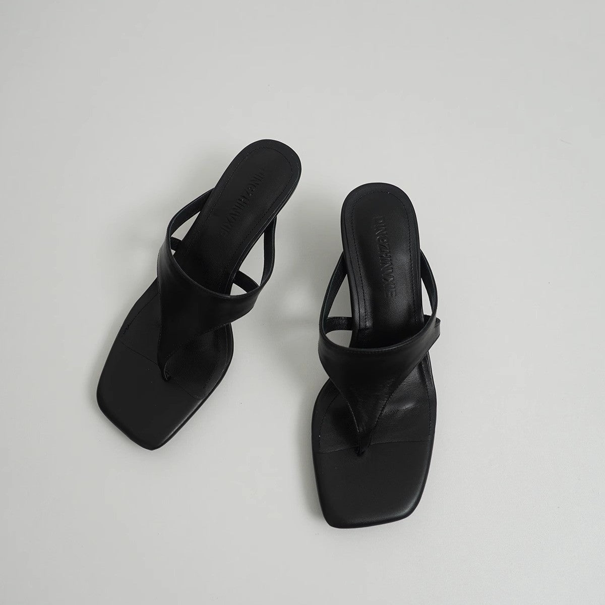 Damen elegante Zehentrenner-Pantoletten aus hochwertigem Wildleder mit bequemer Sohle R&B