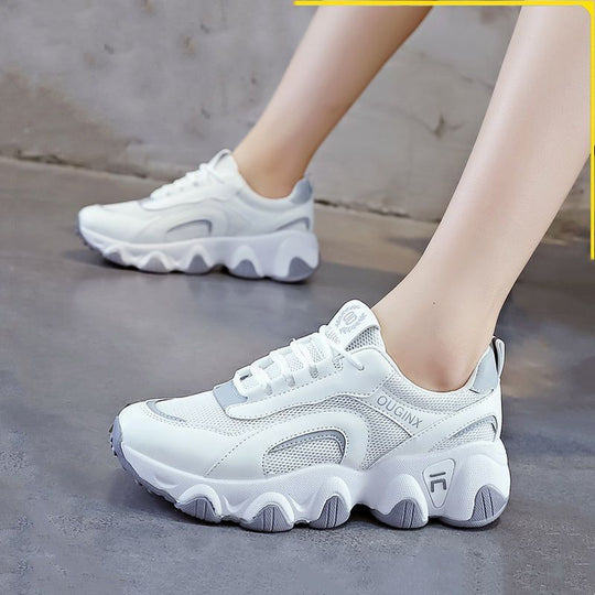 Damen Sportliche Sneakers mit futuristischem Design und hochdämpfender Sohle R&B