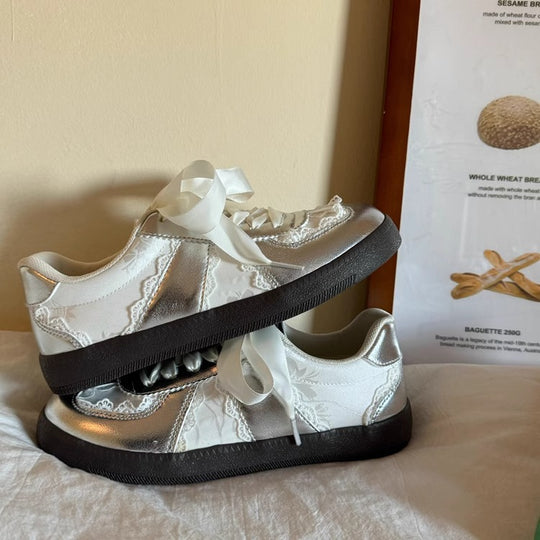 Damen modische Sneakers mit edlem Satinband R&B