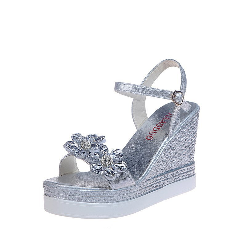 Damen Wedge-Sandalen mit floralen Verzierungen und rutschfester Sohle R&B