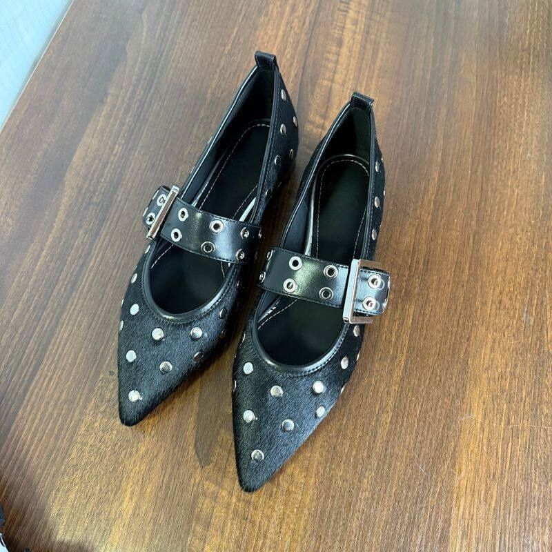Damen modische Ballerinas mit auffälligen Loch- und Schnallendetails R&B