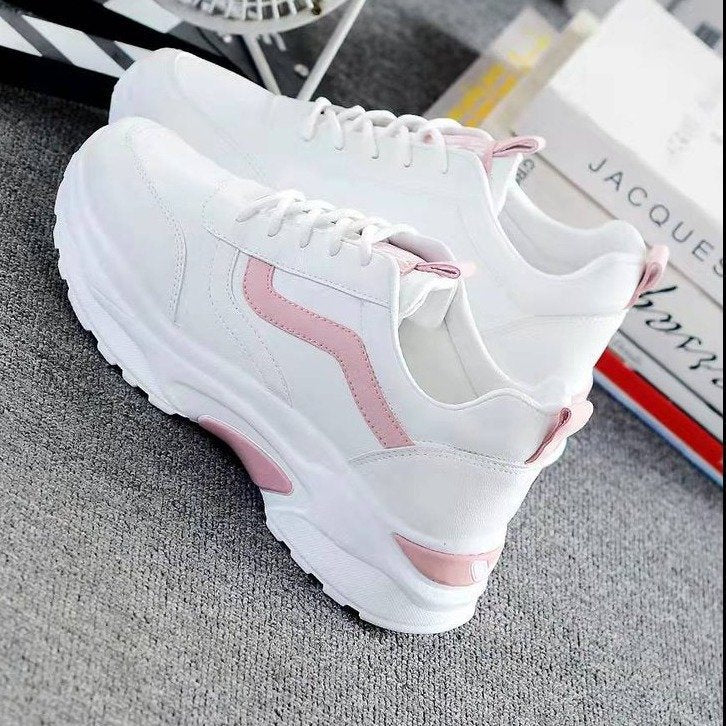 Damen Komfortable Sneaker mit atmungsaktiver Obermaterialkonstruktion R&B