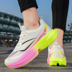 Damen Hochleistungs-Runningschuhe mit atmungsaktiver Oberflächenstruktur und dämpfender Sohle