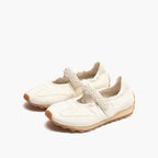 Damen Schnürschuhe mit dekorativem Perlenriemen und sportlicher Sohle