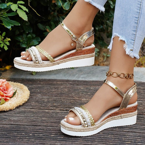 Damen Wedge-Sandaletten mit geflochtenem Riemendesign und modischem Metallakzent R&B