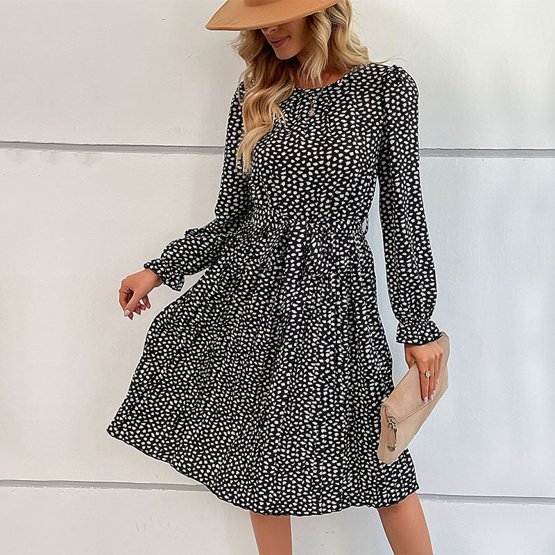 Damen Midi-Kleid mit elegantem Rüschendesign und Bindegürtel R&B