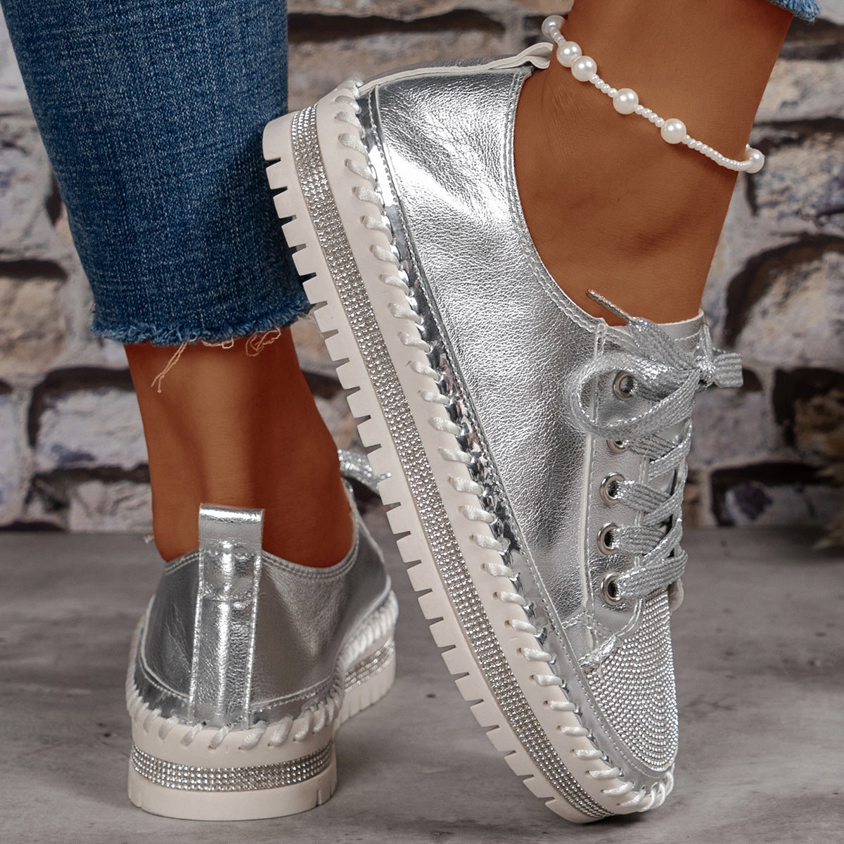 Damen Sneaker mit glitzerndem Material und robuster Sohle R&B