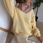 Damen lässiger Strickpullover mit tiefem V-Ausschnitt und seitlichen Schlitzen R&B
